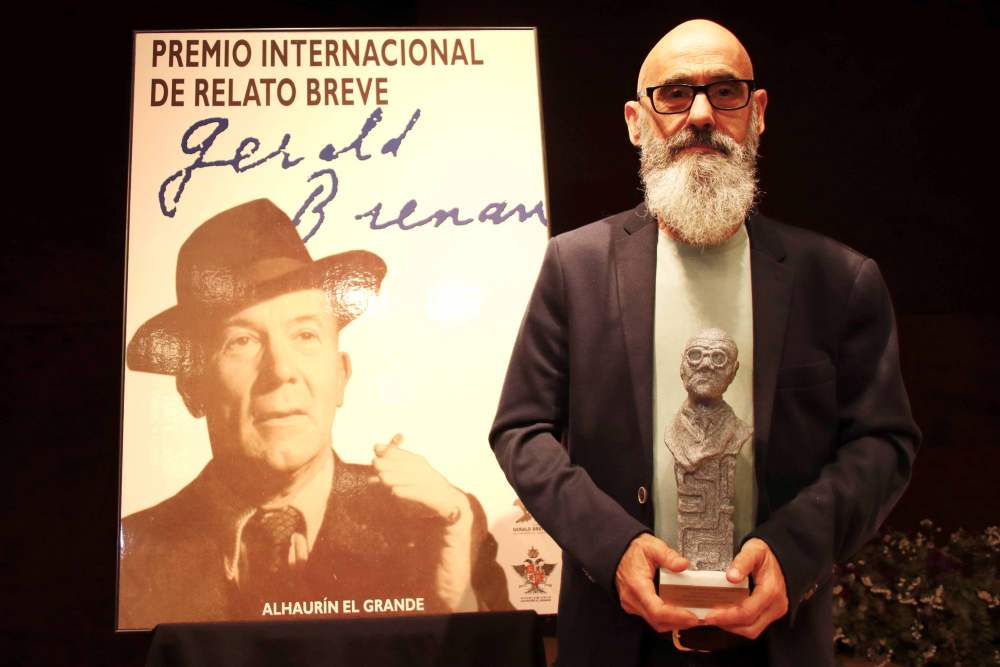El Ayuntamiento entrega el XX Premio Internacional de Relato Breve Gerald Brenan a José María Grande