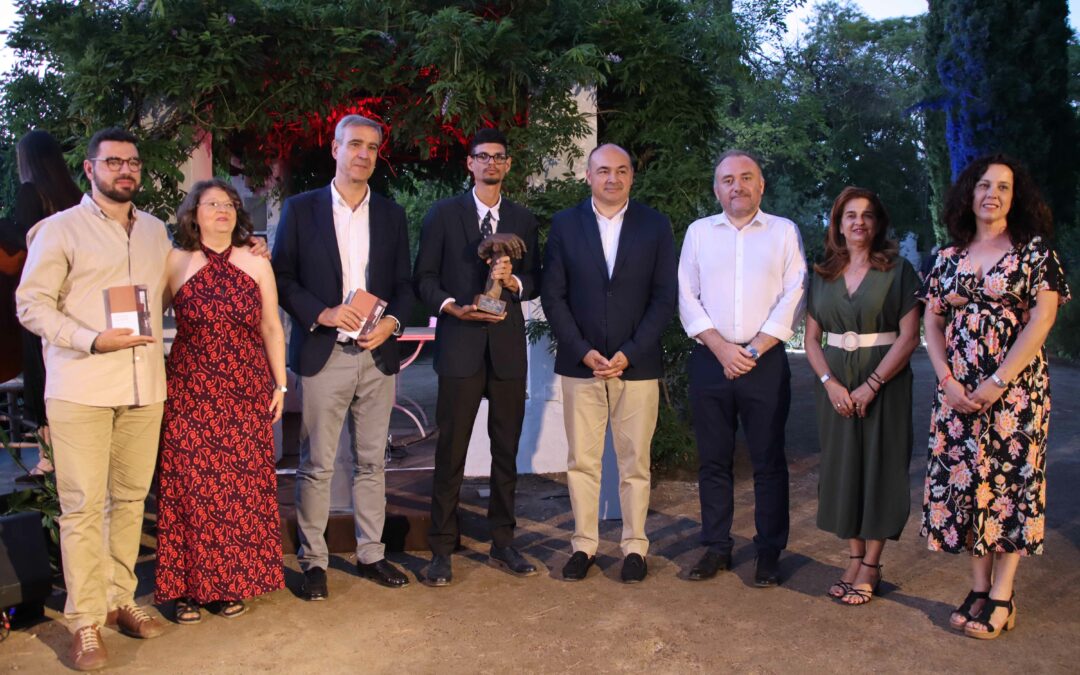 Carlos Manuel Gómez recibe el galardón del Premio Internacional de Poesía Antonio Gala en La Baltasara
