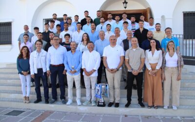 El Ayuntamiento de Alhaurín el Grande reconoce al CD Alhaurino por su ascenso a 3ª RFEF
