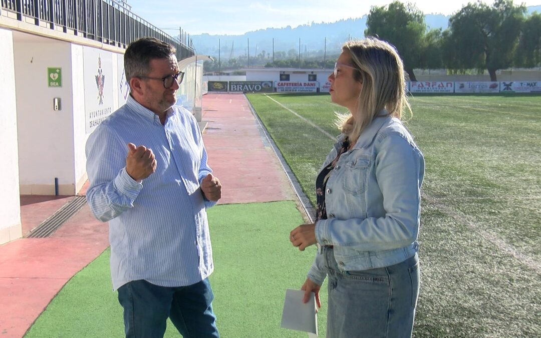 El Ayuntamiento de Alhaurín el Grande renueva el sistema de agua caliente del campo de fútbol Miguel Fijones con una instalación más eficiente y sostenible