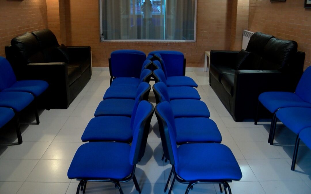 El Ayuntamiento mejora los tanatorios del Cementerio Municipal con nuevo mobiliario y actuaciones de mantenimiento