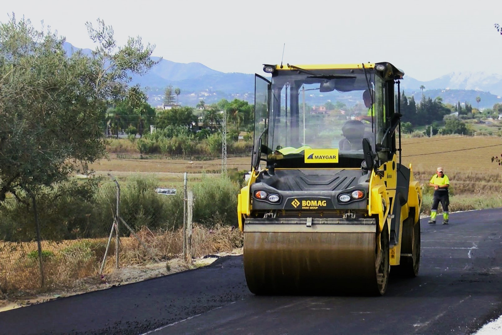 Finalizan las obras de asfaltado de los caminos de la Trocha y arroyo de Las Pontezuelas, que ya están abiertos al tráfico